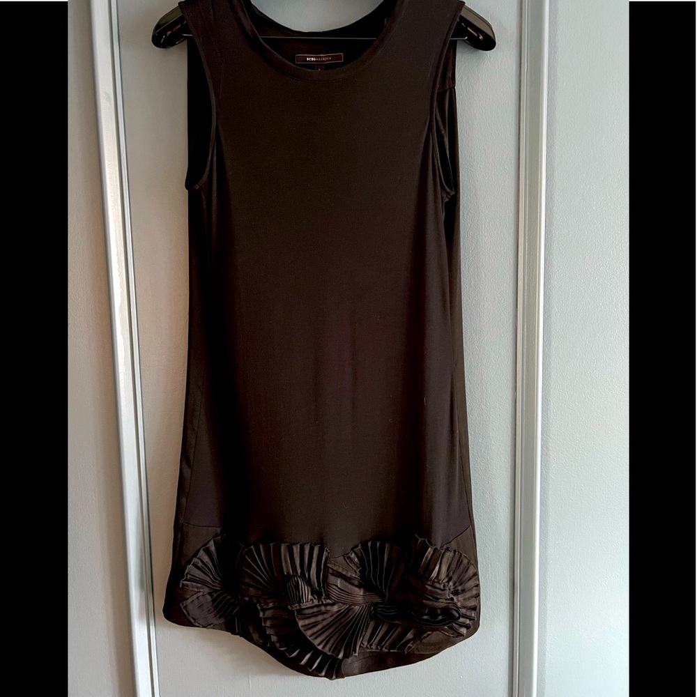 BCGB Max Azria Medium dress